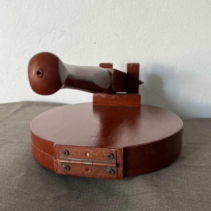 wooden roti maker